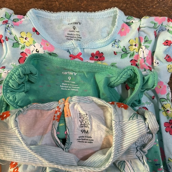 Carter’s‎ Set of 3 Rompers - Picture 8 of 8